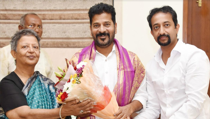 Telangana CM Revanth Reddy receives formal request for installation of former union minister and Telangana movement leader Dr. Mallikarjun’s statue at Hyderabad