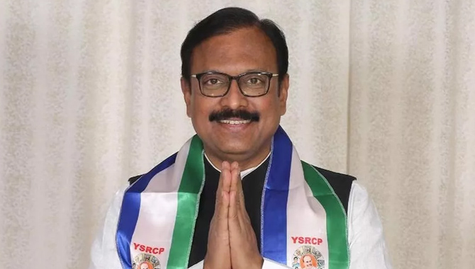 వైసీపీకి కర్నూలు ఎంపీ సంజీవ్ కుమార్ షాక్