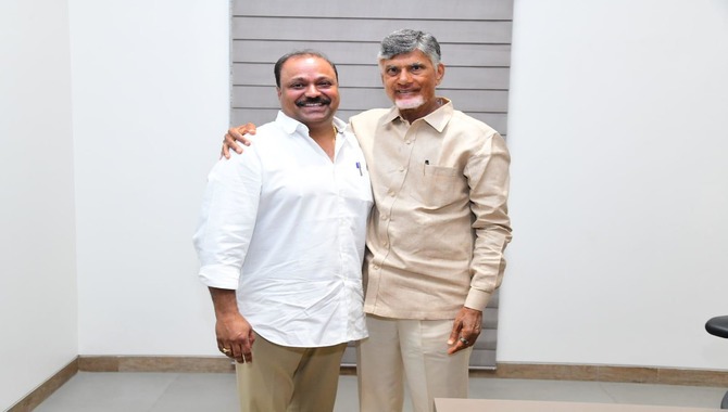 చంద్రబాబు నాయుడుతో తానా మాజీ అధ్యక్షుడు సతీష్ వేమన భేటీ