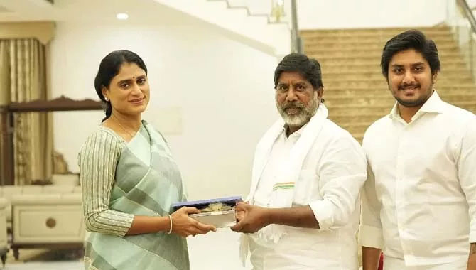 భట్టి విక్రమార్కకు వైఎస్ షర్మిల ఆహ్వానం