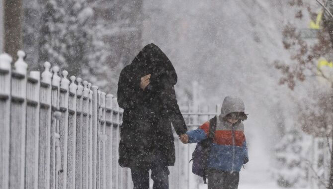 అమెరికాను వణికిస్తున్న తుపాను