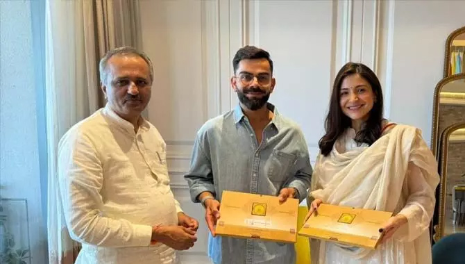 విరాట్ దంపతులకు అయోధ్య ఆహ్వానం