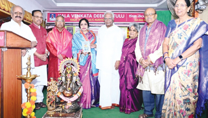 హైదరాబాద్లో ఘనంగా జరిగిన ‘‘నెలనెలా తెలుగు వెన్నెల’’ హైదరాబాద్లో ఘనంగా జరిగిన ‘‘నెలనెలా తెలుగు వెన్నెల’’