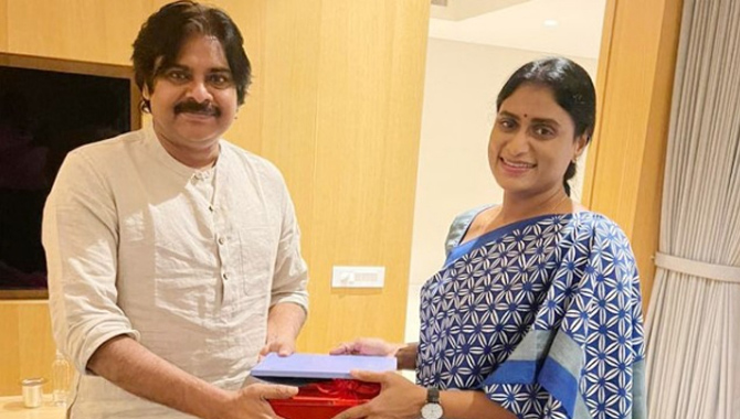 పవన్ కల్యాణ్ కు వైఎస్ షర్మిల ఆహ్వానం