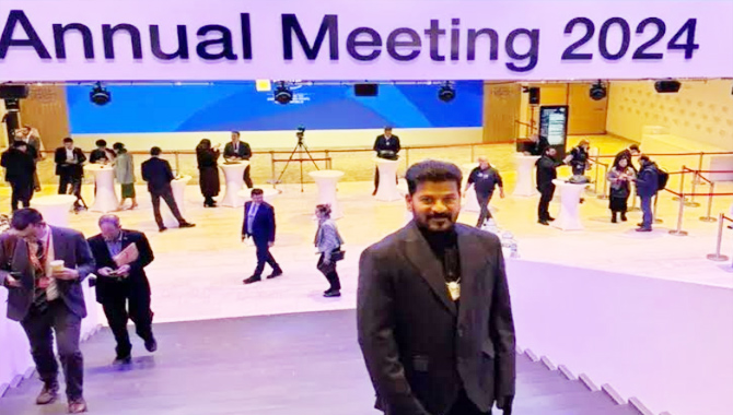 రేవంత్ రెడ్డి దావోస్ పర్యటనపై ట్రోల్స్..!! మరీ తొందర ఎక్కువైందేమో..!?