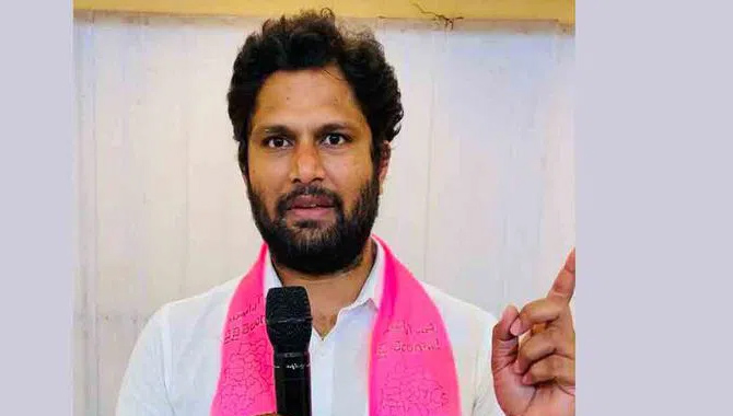 సీఎం గల్లీ లీడర్ లా మాట్లాడొద్దు : సతీశ్ రెడ్డి