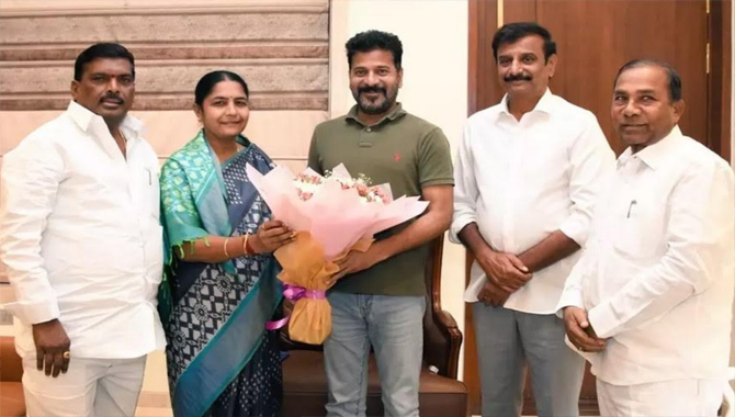 బీఆర్ఎస్ నేతలకు కాంగ్రెస్ ఆహ్వానం..?