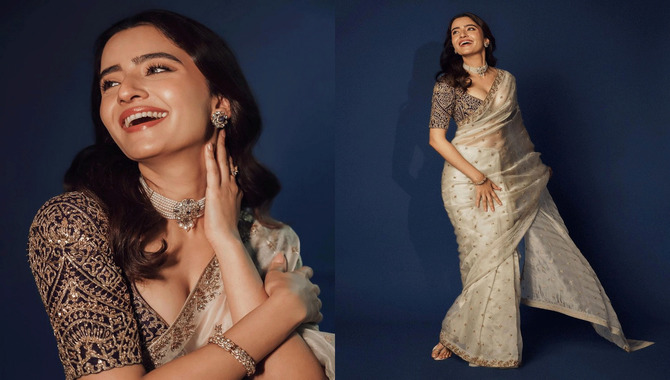 చీరలో ఎద అందాలు ఆరబోస్తున్న రుక్సార్