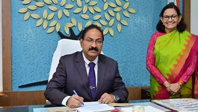 టీఎస్‌పీఎస్సీ చైర్మన్ గా బాధ్యతలు స్వీకరించిన మహేందర్ రెడ్డి