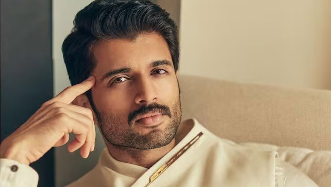 ఆ విష‌యంలో ఫ్యాన్స్ ను డిజ‌ప్పాయింట్ చేస్తున్న విజ‌య్