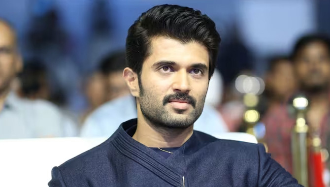 ఇన్ స్టాగ్రామ్ లో 21 మిలియన్ ఫాలోవర్స్ మార్క్ చేరుకున్న హీరో విజయ్ దేవరకొండ