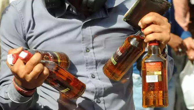 ఆంధ్ర రాష్ట్ర రాజకీయాల మార్గదర్శకులు.. మందు బాబు లేనా..