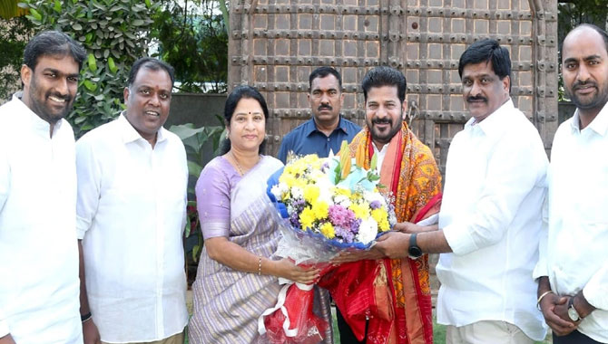 జీహెచ్ఎంసీలో బీఆర్‌ఎస్‌కు మరో దెబ్బ … కాంగ్రెస్ గూటికి జీహెచ్ఎంసీ డిప్యూటీ మేయర్