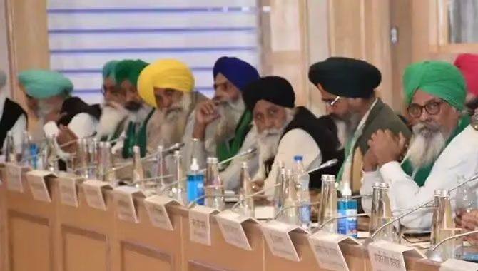 రైతు సంఘాలను మరోసారి చర్చలకు ఆహ్వానించిన కేంద్రం