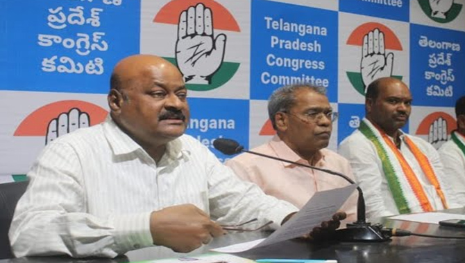 గల్ఫ్ కార్మికులకు బీమా కల్పించాలి.. ఎన్నారై సెల్ చైర్మన్