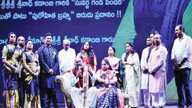 ఆకట్టుకున్న తాజా సంక్రాంతి సంబరాలు ఆకట్టుకున్న తాజా సంక్రాంతి సంబరాలు