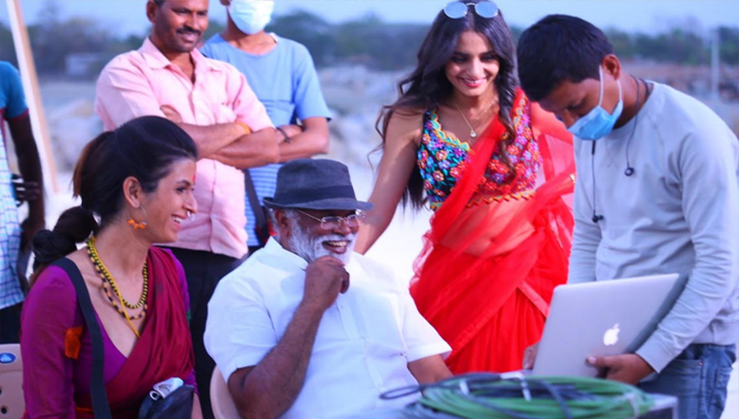 రికార్డ్ బ్రేక్ మూవీ నుంచి సెకండ్ సాంగ్ మళ్లీ పుట్టి వచ్చినవా విడుదల