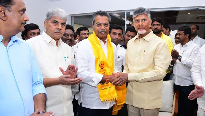 వైసీపీకి మరో షాక్.. టీడీపీలో చేరిన ఎమ్మెల్యే వసంత కృష్ణప్రసాద్