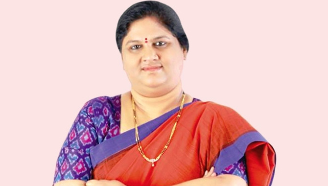 మాజీ ఎంపీ కొత్తపల్లి గీతకు ఊరట