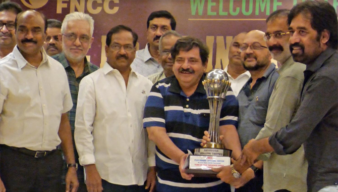 FNCC Farmer President & Director B. Gopal presented the prizes to the winners of FNCC 12th All India Open Bridge Tournament
