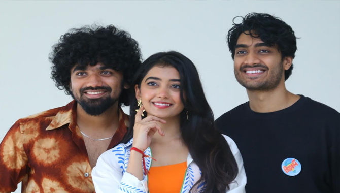 ప‌తంగ్ చిత్రంలో హే.. హ‌లో.. న‌మ‌స్తే.. సాంగ్ అంద‌ర్ని ఆక‌ట్ట‌కుంటుంది: ప‌తంగ్ టీమ్  