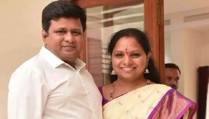 కవిత భర్తకు ఈడి నోటీసులు.. రంగంలోకి దిగిన కేసీఆర్..
