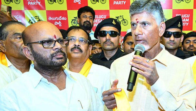 చంద్రబాబు హామీతో జై పవన్ అంటున్న వర్మ..