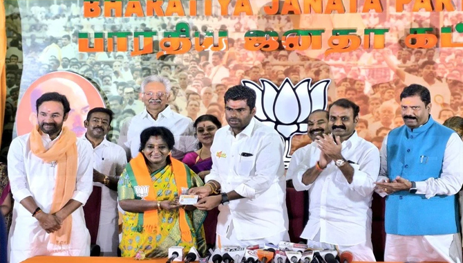 9 మంది సభ్యులతో మూడో జాబితా విడుదల చేసిన బీజేపీ.. అన్నామలై, తమిళిసై సీట్లు కన్ఫర్మ్