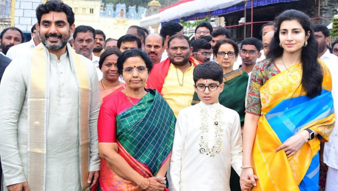 నారా లోకేశ్ కుమారుడు పుట్టిన రోజు సందర్భంగా.. శ్రీవారికి 38 లక్షల విరాళం నారా లోకేశ్ కుమారుడు పుట్టిన రోజు సందర్భంగా.. శ్రీవారికి 38 లక్షల విరాళం