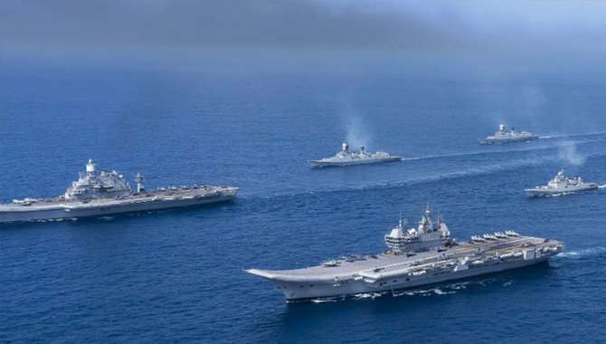 కాకినాడ తీరంలో అమెరికా నావికాదళం కాకినాడ తీరంలో అమెరికా నావికాదళం