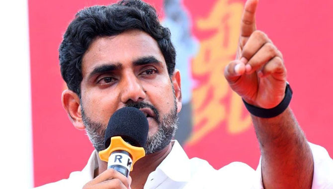 ఎందుకొచ్చింది ..ఏం తెచ్చింది.. పోలీసులను ప్రశ్నిస్తున్న లోకేష్..