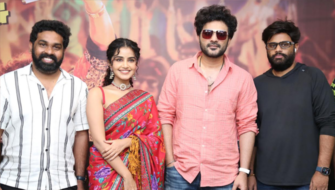 ‘టిల్లు స్క్వేర్’ సినిమాకి బ్రహ్మరథం పడుతున్న ప్రేక్షకులకు కృతఙ్ఞతలు : చిత్ర బృందం