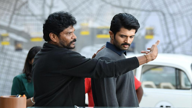 “ఫ్యామిలీ స్టార్” సక్సెస్ పై సూపర్ కాన్ఫిడెంట్ గా ఉన్న డైరెక్టర్ పరశురామ్