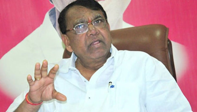 పదవులు, వ్యాపారాల కోసం వచ్చినవారే పార్టీ మారుతున్నారు.. పోచారం..