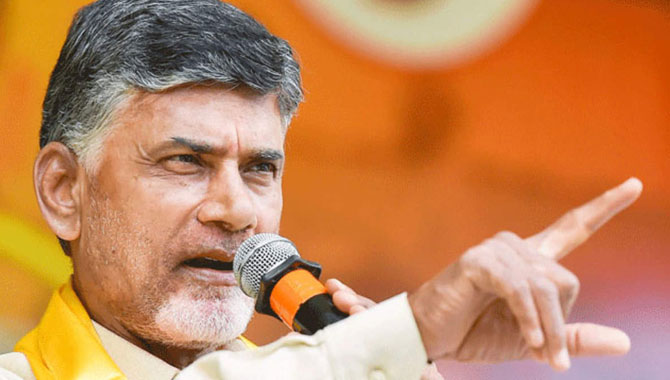 యువతకు, వృద్ధులకు చంద్రన్న తోఫా..