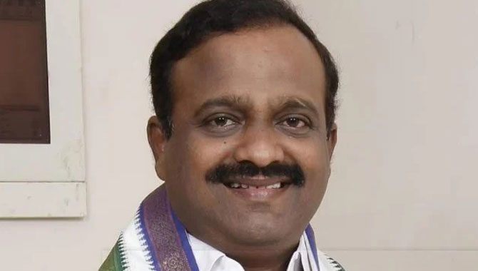 మచిలీపట్నం అభ్యర్థిని అనౌన్స్ చేసిన జనసేనాని..