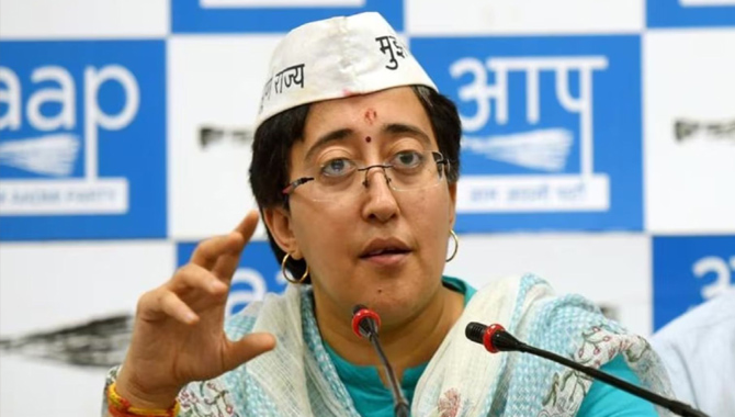సీఎం కేజ్రీవాల్ మొబైల్ పాస్‌వర్డ్ అడగడం బీజేపీ కుట్రే: అతిశీ