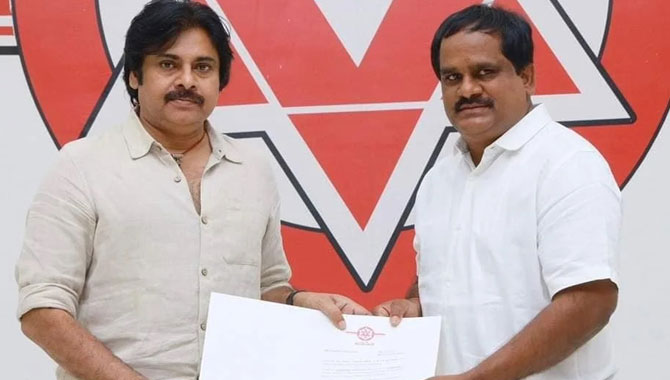 విశాఖ సౌత్ అభ్యర్థిని ప్రకటించిన జనసేనాని.. విశాఖ సౌత్ అభ్యర్థిని ప్రకటించిన జనసేనాని..