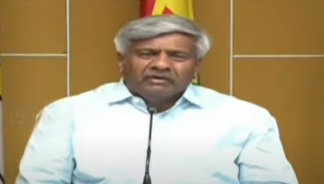 ప్రవాసాంధ్రులను బెదిరించిన వైసీపీ అభ్యర్థిపై చర్యలు తీసుకోవాలి : జయరాం కోమటి