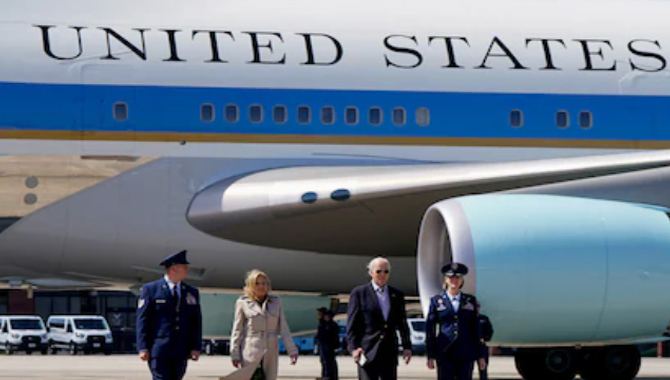 అమెరికా అధ్యక్షుడి విమానంలో.. చోరీలు