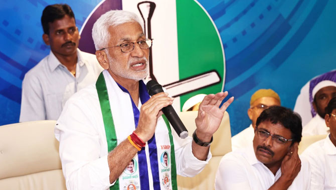 నేతల దెబ్బకి కన్ఫ్యూషన్ లో ప్రజలు..