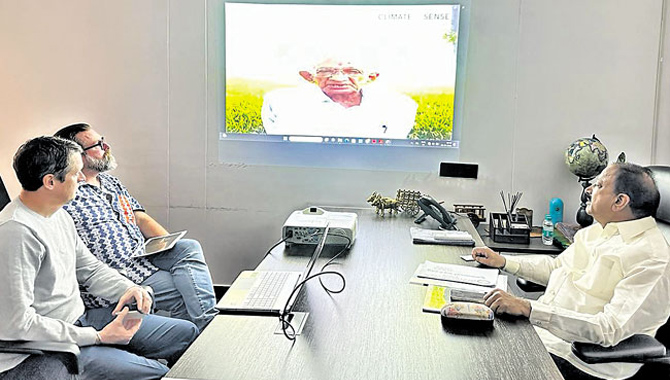 క్లైమేట్ సెన్స్ కంపెనీ ప్రతినిధులతో మంత్రి తుమ్మల భేటీ