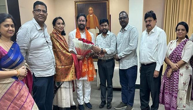 కిషన్‌ రెడ్డిని కలిసిన ఆటా నాయకులు