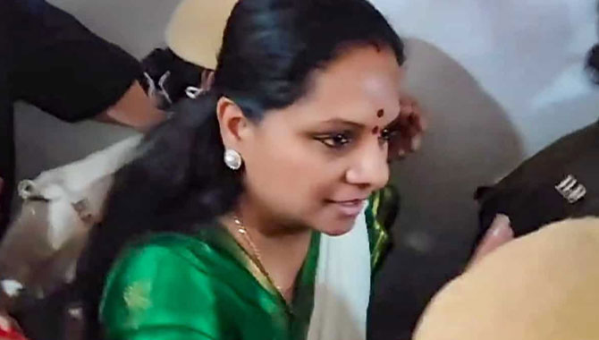 కవిత మళ్లీ జైల్ కి.. బెయిల్ పిటిషన్ రిజర్వ్ కి..