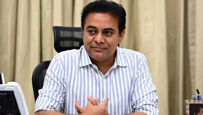రోడ్డుపై చిన్నారుల‌తో  ష‌టిల్ ఆడి సంద‌డి చేసిన కేటీఆర్..