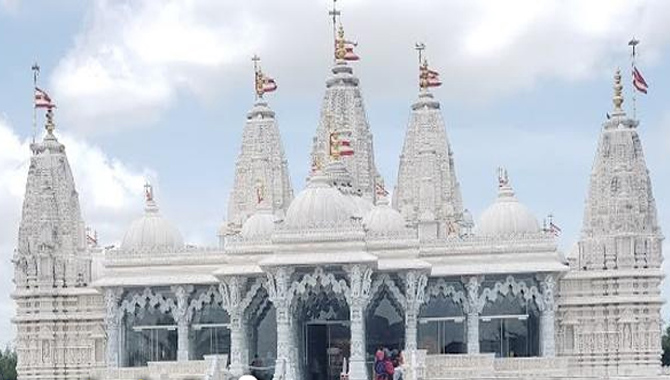 అమెరికాలో జీయర్ ట్రస్టు ఆలయంపై… 10 లక్షల డాలర్ల దావా