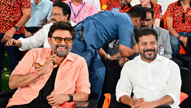 ఉప్పల్ స్టేడియంలో సీఎం రేవంత్ సందడి