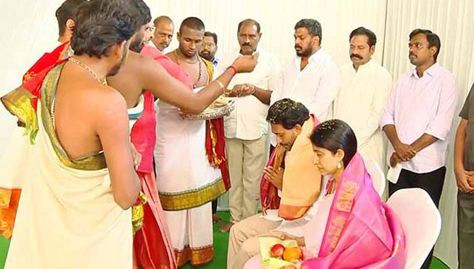 ఉగాది పూజల్లో పాల్గొన్న ముఖ్య మంత్రి సతీమణి భారతి