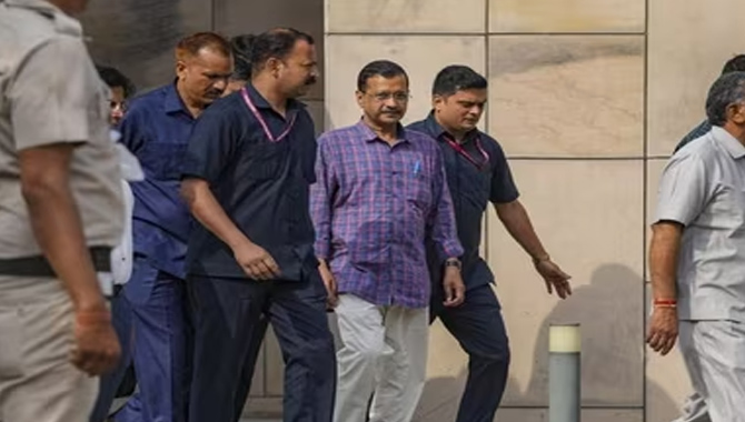 కేజ్రీవాల్ కు దక్కని ఊరట… సీఎం అయినంత మాత్రాన