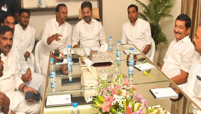 భువనగిరి నేతలతో సీఎం రేవంత్ సమావేశం